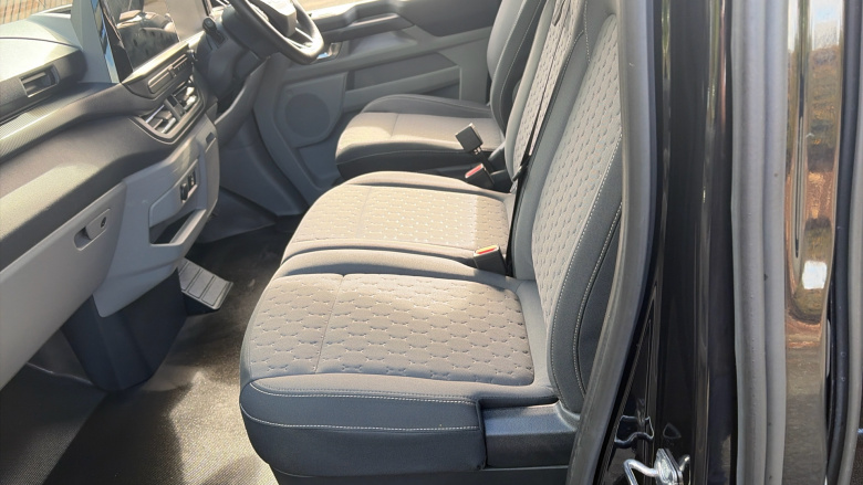 Ford Transit Custom 300 L1 Diesel Fwd 2.0 EcoBlue 136ps H1 Van Limited Auto